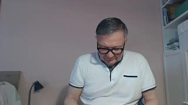 Snapshot of YOU6me chatting on June 2026 02:33:01 PM YOU6me online show from June 2026 02:33:01 PM