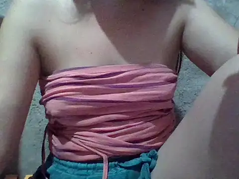 Snapshot of Beatrice143 chatting on December 2025 10:45:01 PM Beatrice143 online show from December 2025 10:45:01 PM