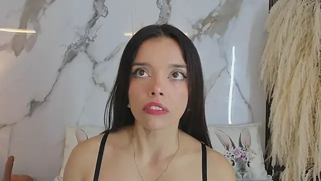 hannahill69 online show from March 2025 04:35:01 AM