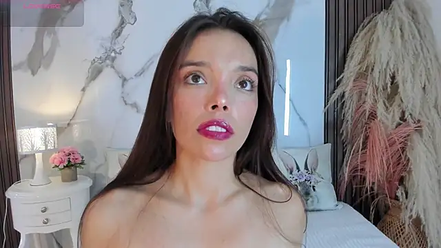 hannahill69 online show from March 2026 04:57:02 AM