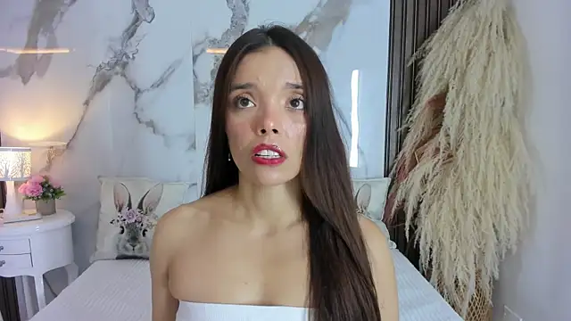 hannahill69 online show from February 2026 04:43:01 AM