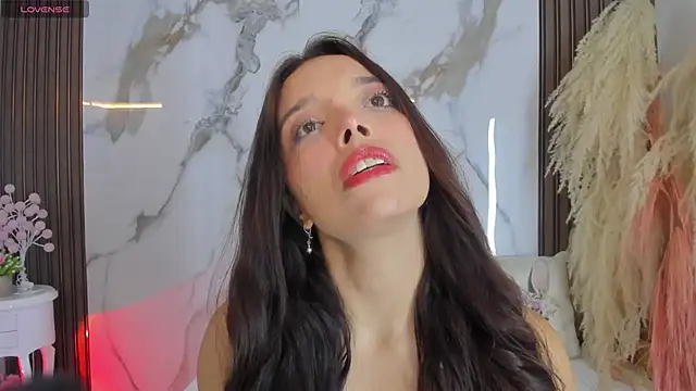 hannahill69 online show from September 2025 04:35:02 AM