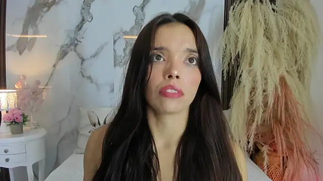 hannahill69 online show from November 2025 04:55:01 AM