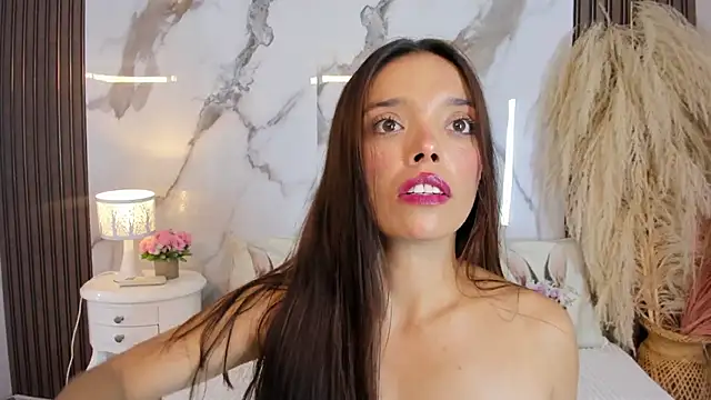 hannahill69 online show from April 2026 05:10:01 AM