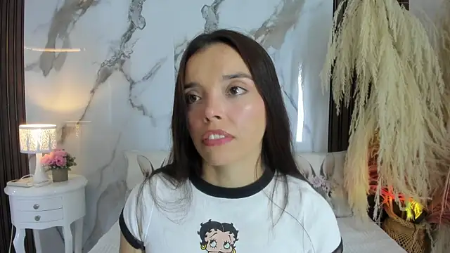 hannahill69 online show from December 2025 05:41:01 AM