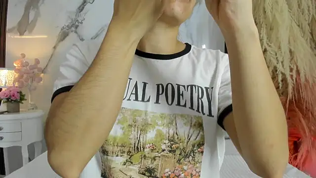 hannahill69 online show from November 2025 05:08:02 AM