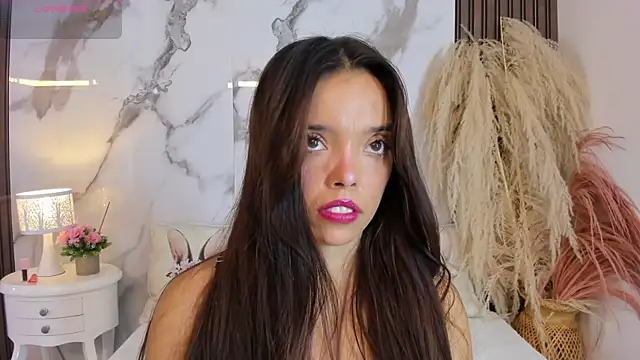 hannahill69 online show from May 2026 04:52:01 AM