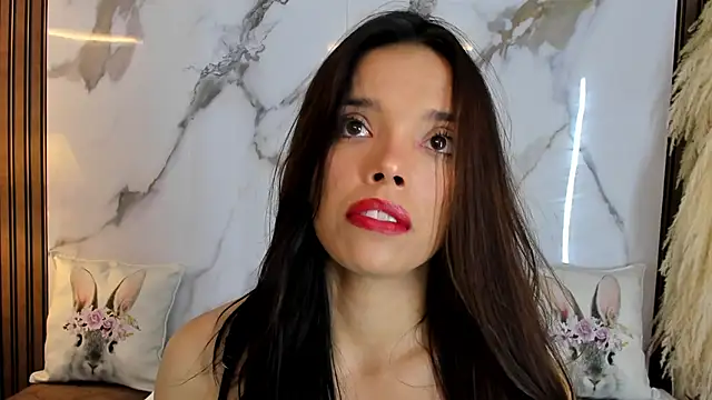 hannahill69 online show from February 2025 05:00:01 AM