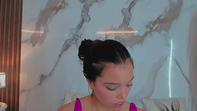 hannahill69 online show from March 2025 10:50:01 AM