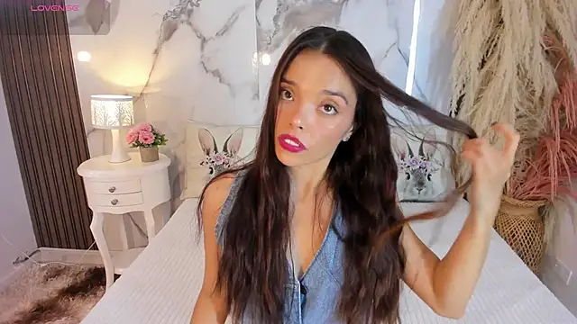 hannahill69 online show from March 2026 05:09:01 AM