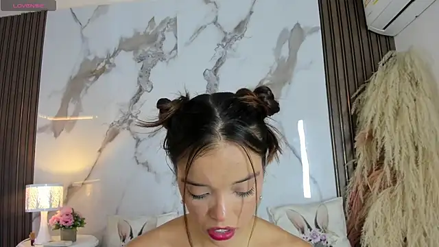 hannahill69 online show from March 2026 04:50:01 AM