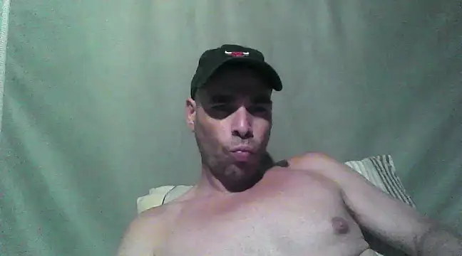 Snapshot of Bang_Bang22 chatting on February 2025 04:20:01 PM Bang Bang22 online show from February 2025 04:20:01 PM