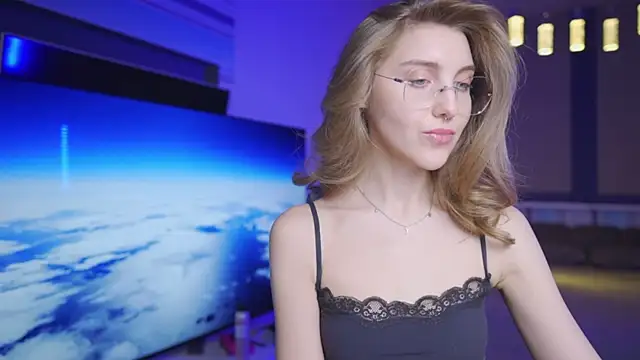 CassiaBlade1 online show from April 2026 04:32:01 PM