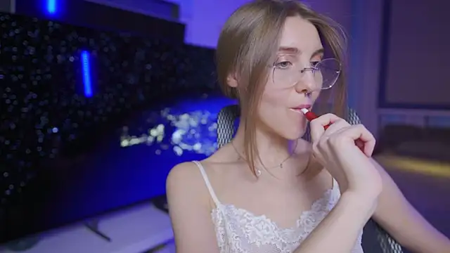 CassiaBlade1 online show from April 2026 05:03:01 PM