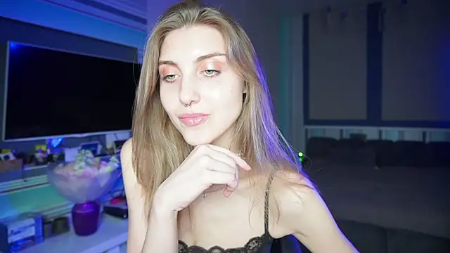 CassiaBlade1 online show from September 2025 06:29:01 PM