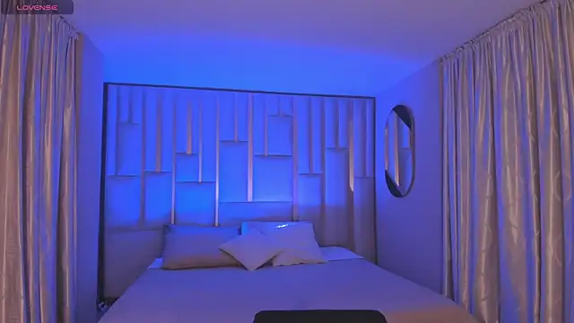 AnaDurant online show from November 2025 12:31:02 PM