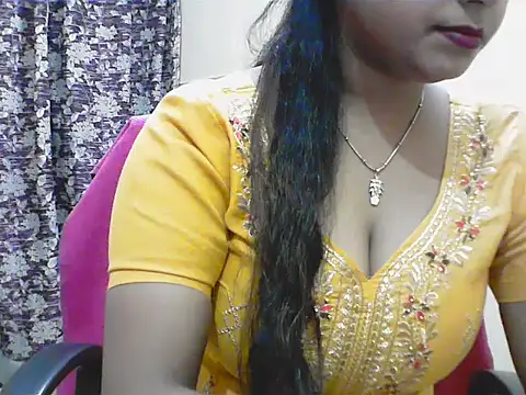 LovingPihu online show from May 2026 05:11:02 AM