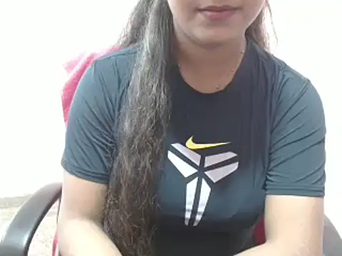 Snapshot of LovingPihu chatting on March 2025 05:00:02 AM LovingPihu online show from March 2025 05:00:02 AM