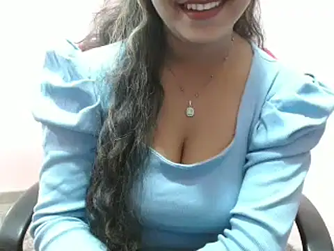 Snapshot of LovingPihu chatting on March 2025 04:30:02 AM LovingPihu online show from March 2025 04:30:02 AM