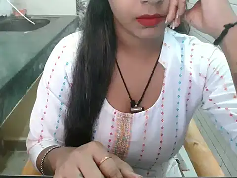 Snapshot of LovingPihu chatting on October 2025 05:41:02 AM LovingPihu online show from October 2025 05:41:02 AM