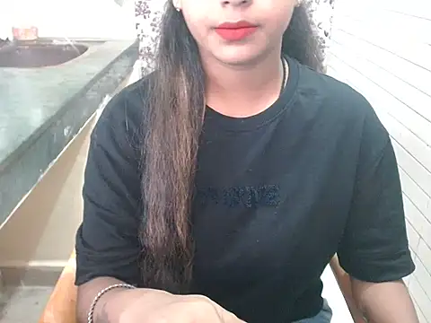 Snapshot of LovingPihu chatting on October 2025 05:23:01 AM LovingPihu online show from October 2025 05:23:01 AM