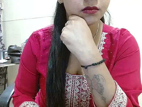 LovingPihu online show from April 2026 05:25:01 AM