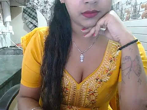 LovingPihu online show from March 2026 05:51:02 AM