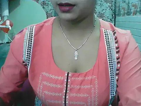LovingPihu online show from June 2026 04:13:02 AM