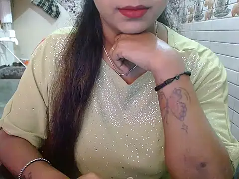 LovingPihu online show from February 2026 06:00:02 AM