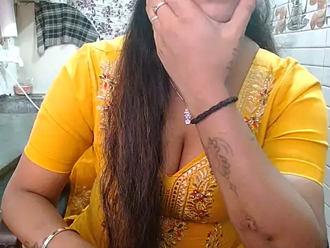 LovingPihu online show from March 2026 05:35:02 AM