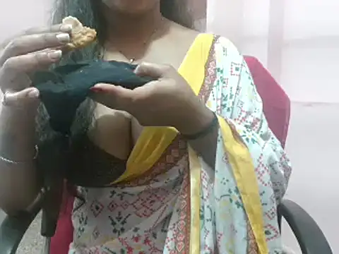 Snapshot of LovingPihu chatting on March 2025 08:50:02 AM LovingPihu online show from March 2025 08:50:02 AM