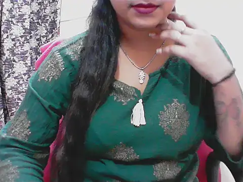 LovingPihu online show from May 2026 05:40:01 AM