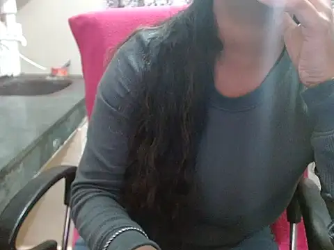 Snapshot of LovingPihu chatting on October 2025 05:31:01 AM LovingPihu online show from October 2025 05:31:01 AM