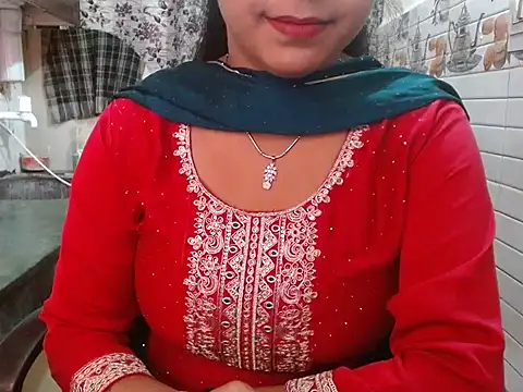 LovingPihu online show from March 2026 06:06:01 AM