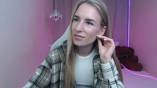 Snapshot of DeboraHorny chatting on May 2026 06:12:02 AM DeboraHorny online show from May 2026 06:12:02 AM