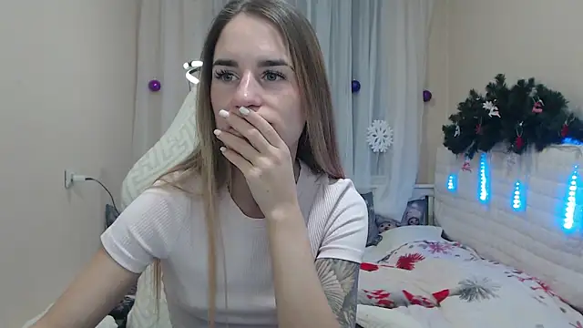 Snapshot of DeboraHorny chatting on December 2025 07:03:01 AM DeboraHorny online show from December 2025 07:03:01 AM