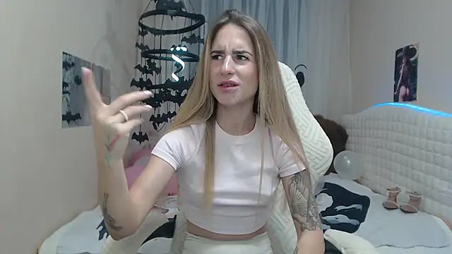 Snapshot of DeboraHorny chatting on October 2025 06:04:01 AM DeboraHorny online show from October 2025 06:04:01 AM