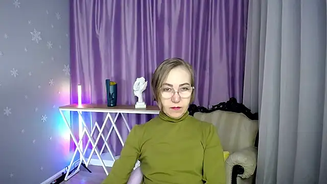 queen a n i online show from November 2025 10:14:02 AM