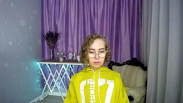 Snapshot of queen_a_n_i chatting on July 2026 12:22:01 PM queen a n i online show from July 2026 12:22:01 PM