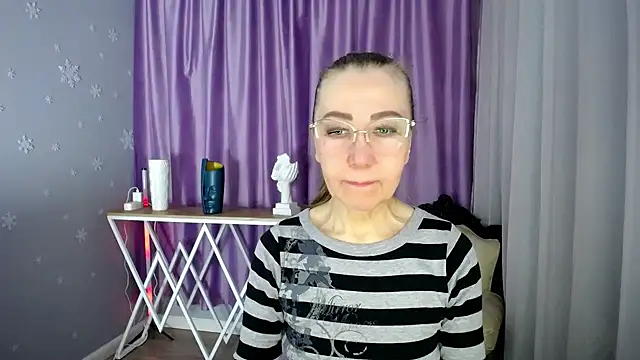 queen a n i online show from March 2025 08:55:01 AM
