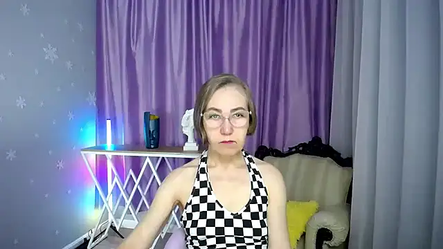 queen a n i online show from November 2025 08:36:02 AM