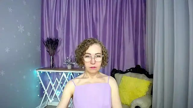 queen a n i online show from May 2026 09:42:02 AM
