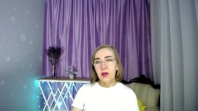 queen a n i online show from May 2026 07:24:02 AM