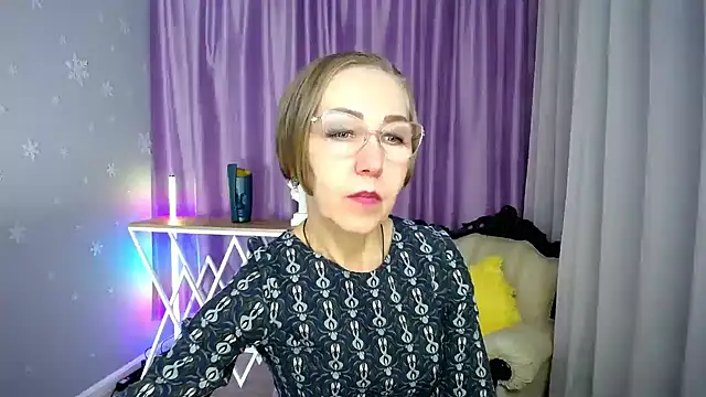 queen a n i online show from October 2025 07:32:01 AM