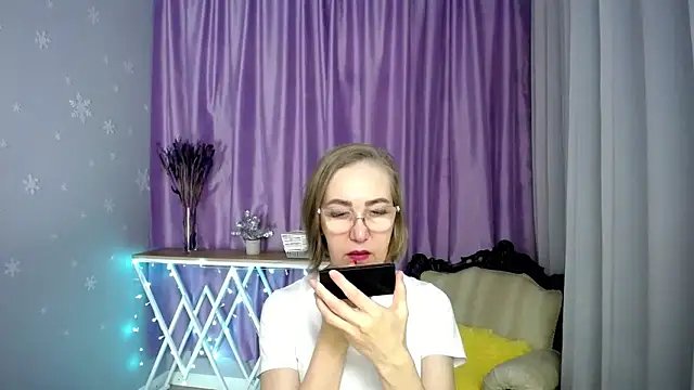 queen a n i online show from March 2026 07:53:02 AM