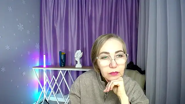 queen a n i online show from November 2025 11:15:01 AM