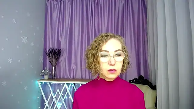 Snapshot of queen_a_n_i chatting on June 2026 10:57:02 AM queen a n i online show from June 2026 10:57:02 AM