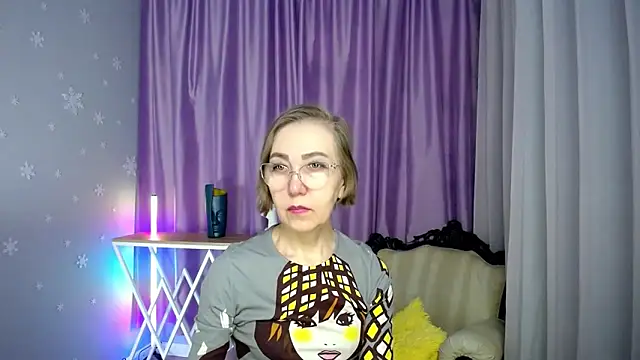 queen a n i online show from November 2025 11:37:01 AM