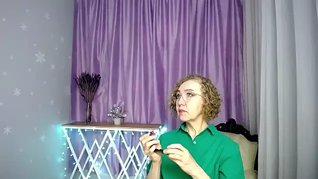 queen a n i online show from May 2026 08:35:02 AM