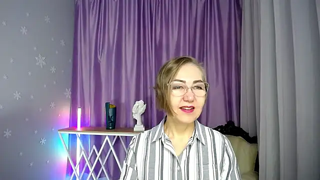 queen a n i online show from November 2025 08:15:02 AM